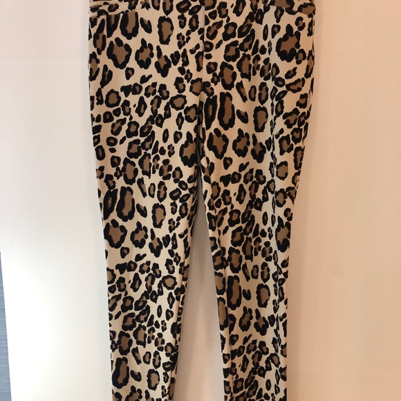 Chico's Pants - Chico’s So Slimming Fashion Pants Leopard Sz 0.5